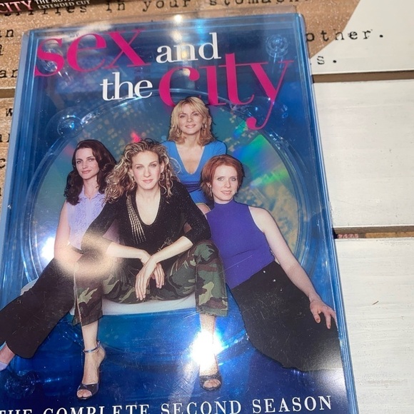 COPY - Sex and the City - Complete Series Seasons 1-6 - Picture 5 of 12